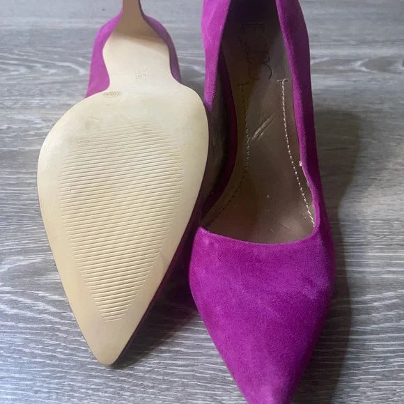 BCBG Fuchsia Heels - Picture 7 of 8